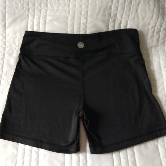 I Am Becoming (IAB) 5-inch No-Ride Shorts in Black - Picture 2 of 4